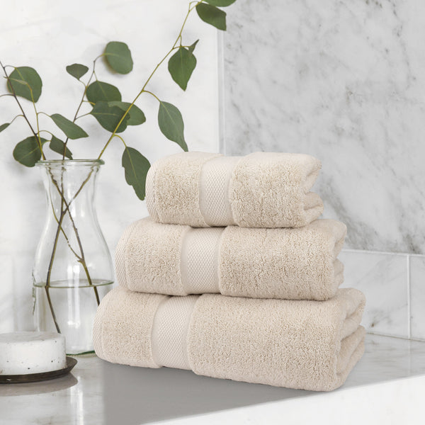 Relax Plain Dye 700 GSM Towel - Flaxen
