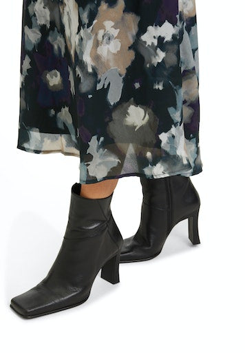 Floral Print Midi Skirt - Black/purple