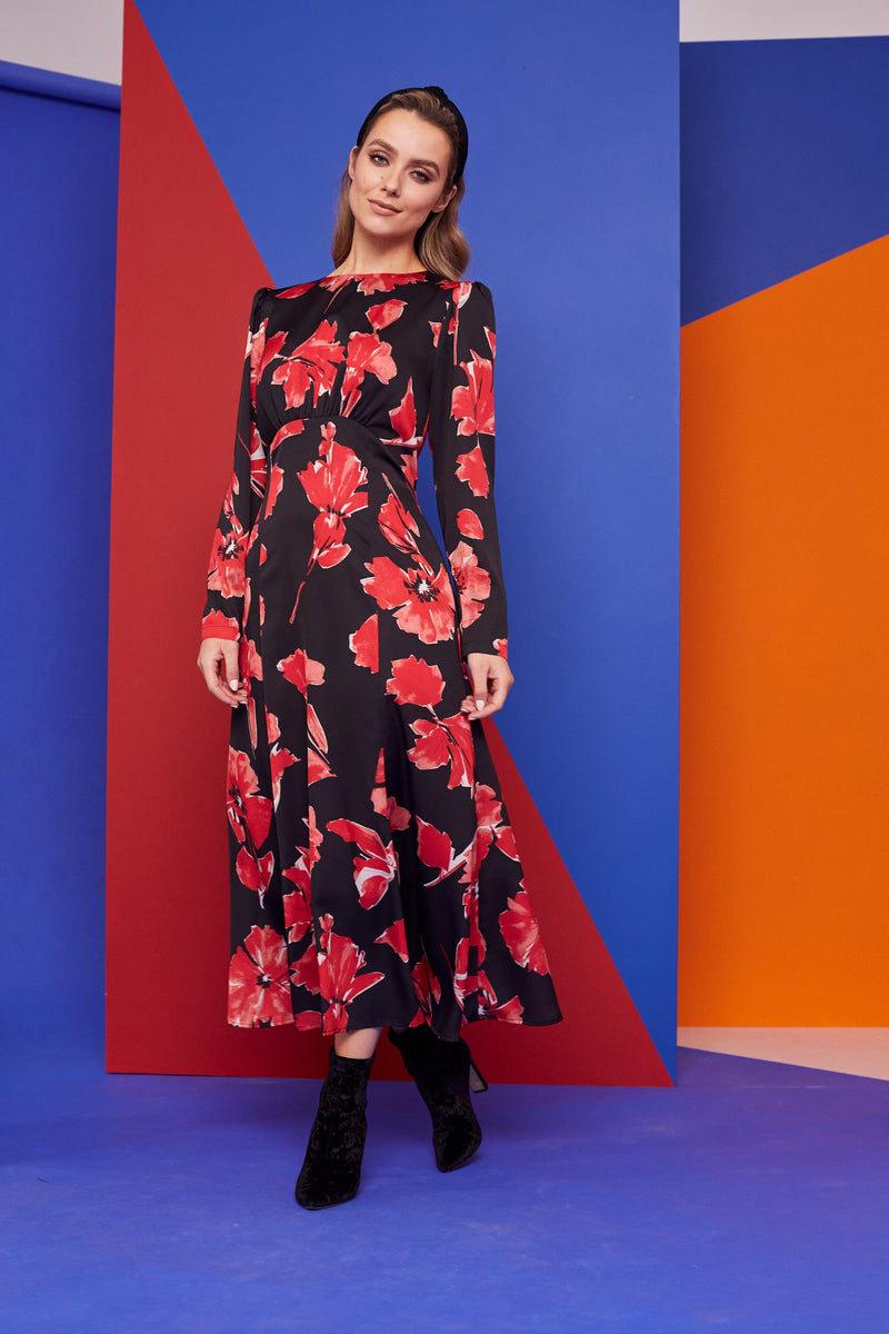 Gather Curve Waist Dress - Black/red