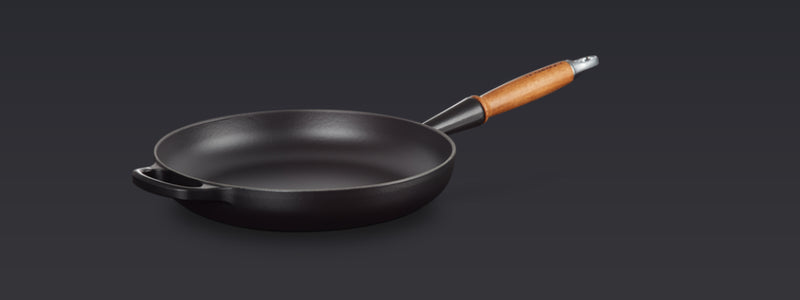 28cm Signature Cast Iron Frying Pan With Wooden Handle - Satin Black