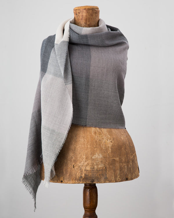 Worsted Wrap - Grey Combo