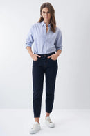 True Crop Slim Jean - Mid Wash