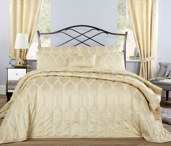 Vantona Verona Jacquard Gold Throw - 254x254cm