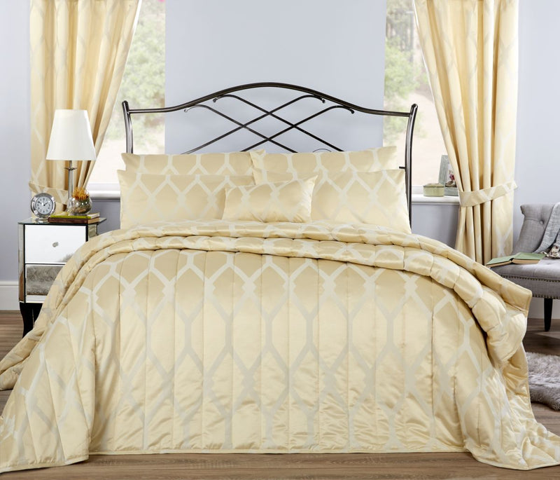 Vantona Verona Jacquard Gold Throw - 254x254cm