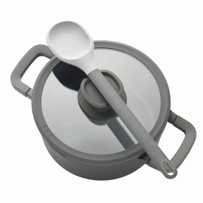 20cm Covered Casserole Leo